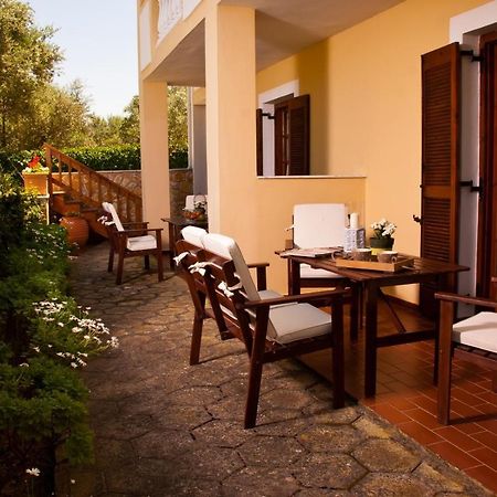 Amboula Beach Apartments Tragaki Extérieur photo